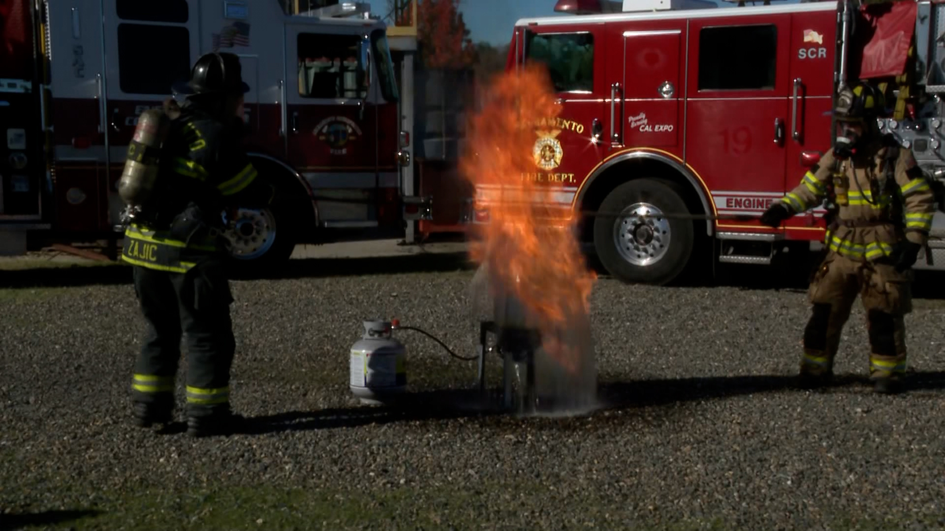 This morning the Sacramento Fire Department and Metro Fire demonstrated the incorrect way to deep fry a turkey.