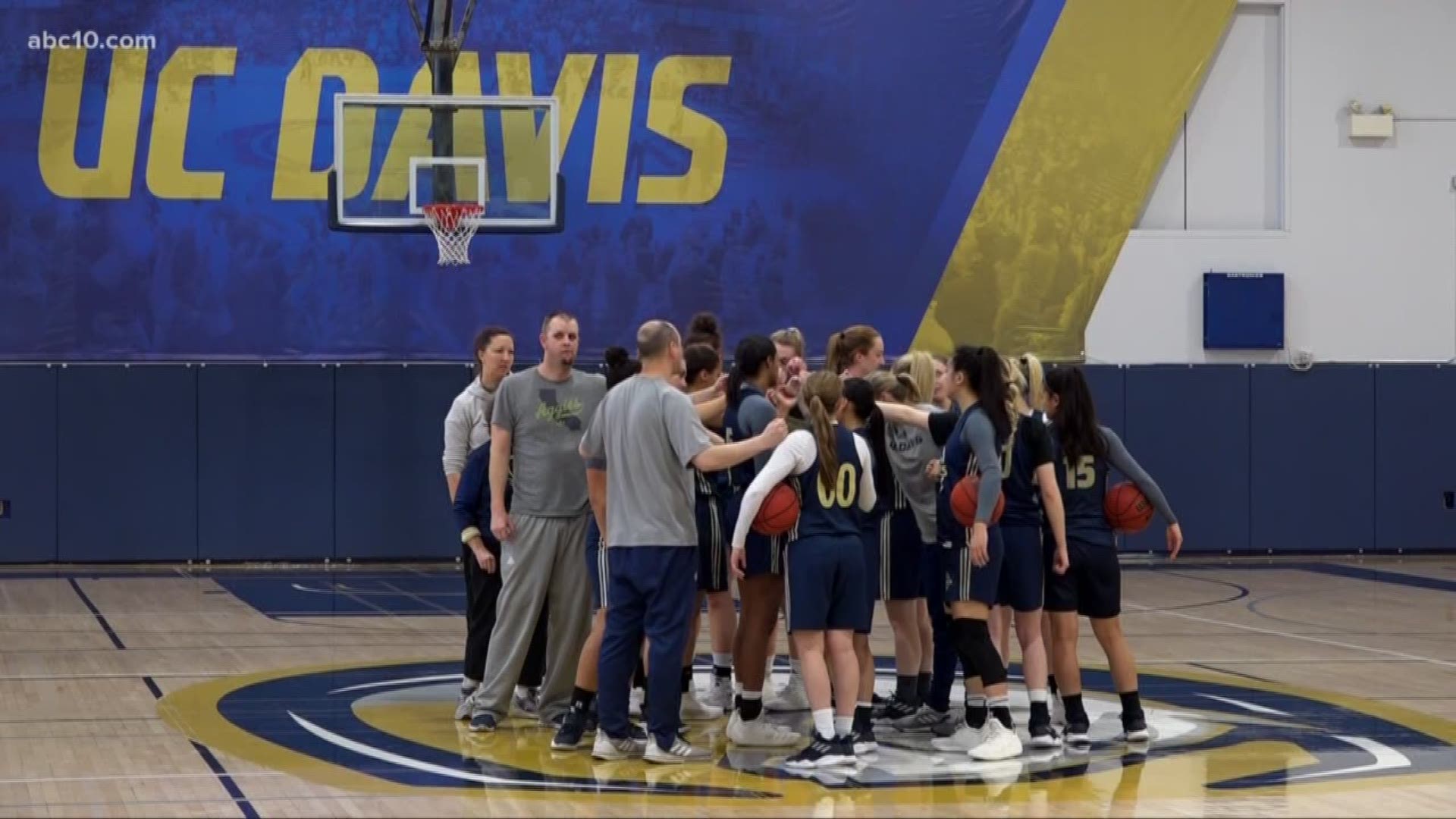 ABC10's Lina Washington features the UC Davis women's basketball team in this week's Sports Standout. Head Coach Jennifer Gross became only the second coach in league history to win three-straight coach of the year awards and the first since UC Santa Barbara's Mark French in 1996-98.