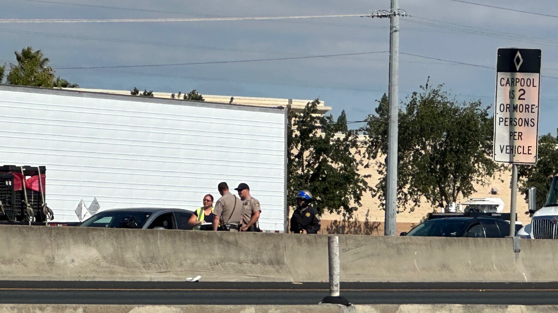 Pedestrian killed in southbound Highway 99 crash in Sacramento | abc10.com
