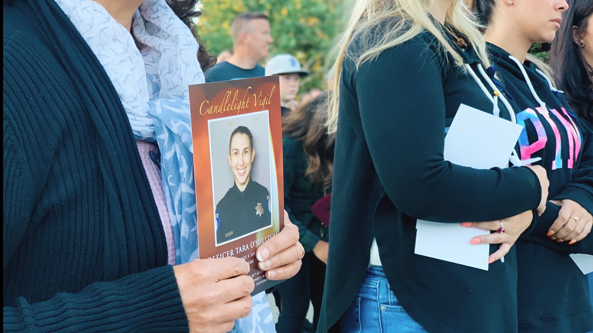 A vigil was held, Wednesday evening, at the Sacramento Police and Sheriff's Memorial to remember fallen Sacramento Police Officer Tara O'Sullivan. Friends, family, and law enforcement agencies paid their respects and showed their support at a candlelight vigil in memory of O'Sullivan. Hundreds attended.