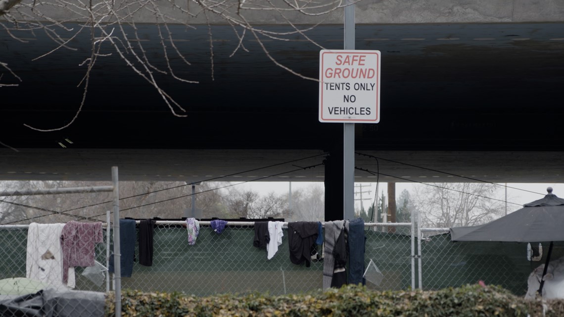 Sacramento homeless evacuate W-X SafeGround site, but to where? - Vimarsana News