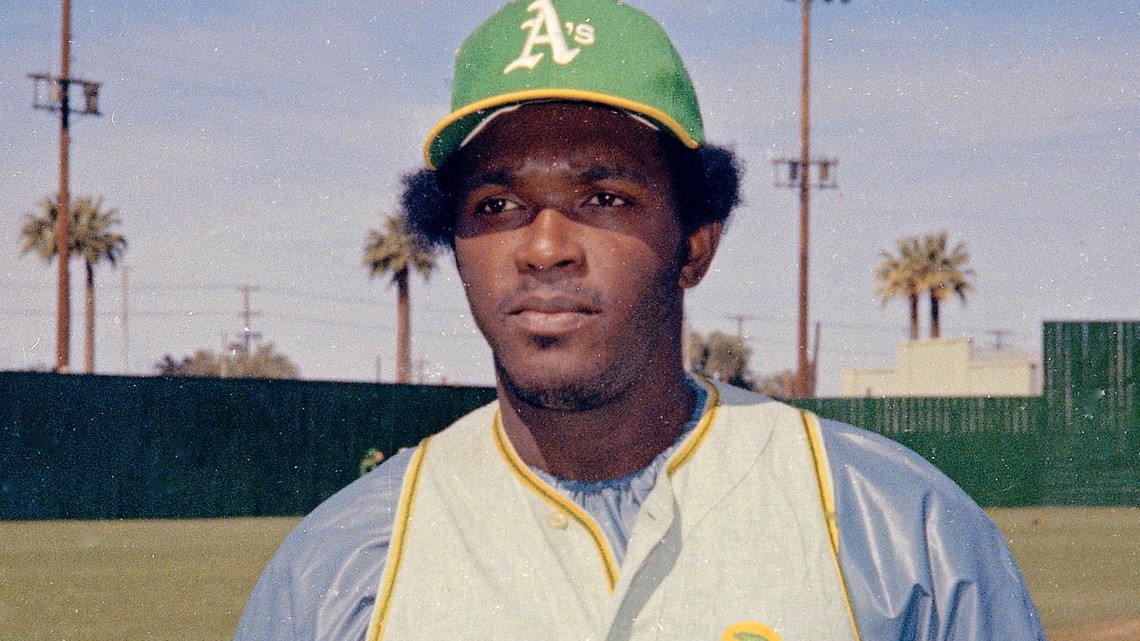 1982 HEADLINE: Reggie Jackson Joins The California Angels