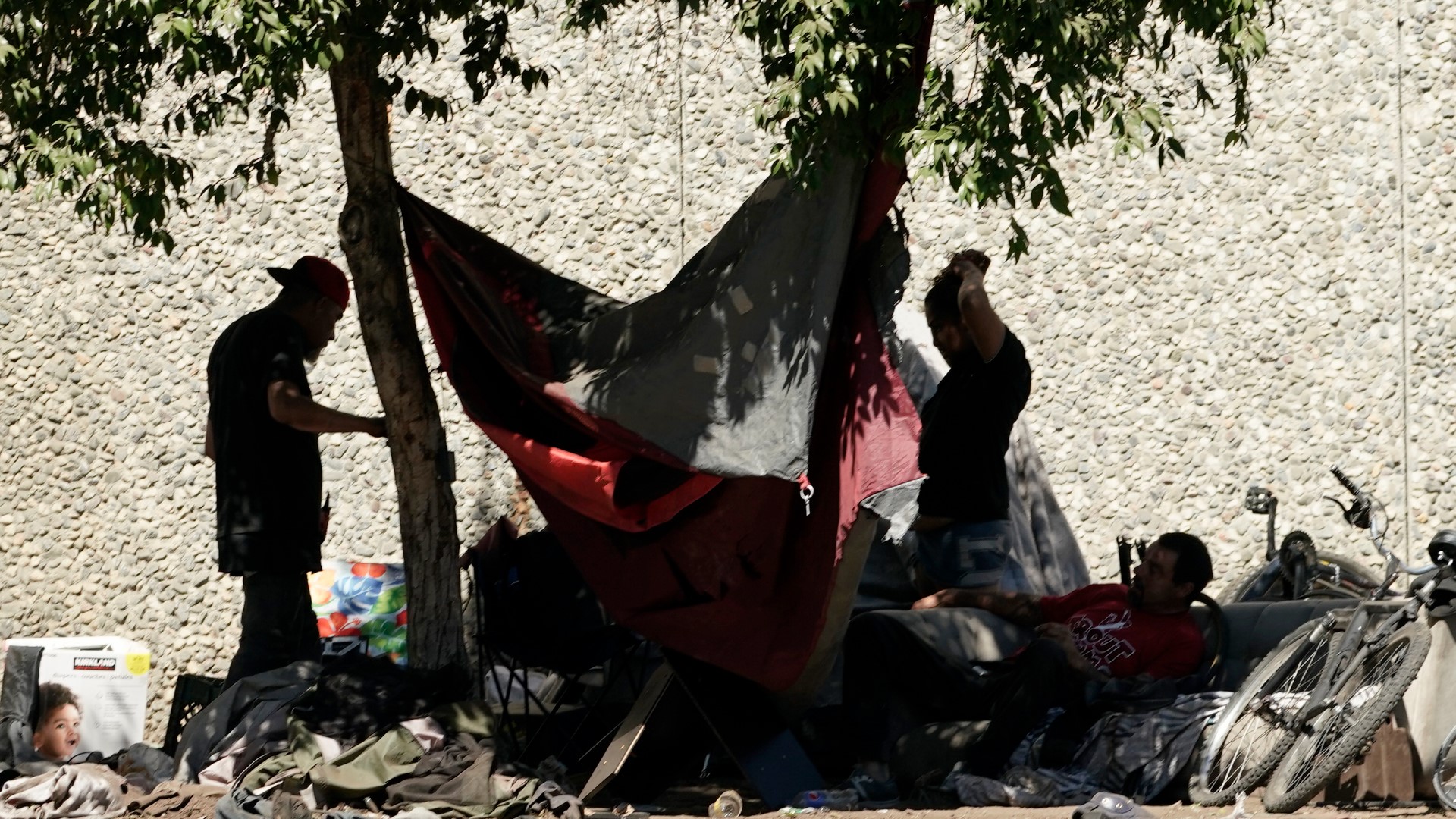 Big rig's brakes catch fire, cause small wildfire, on I80 near Colfax