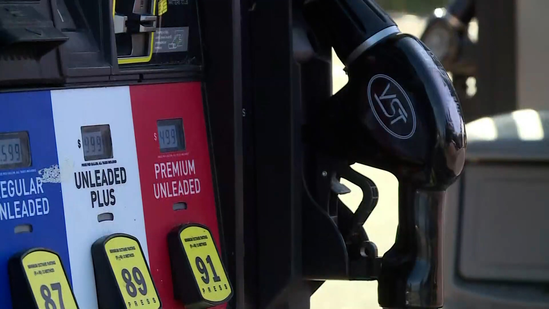 ABC10 Tonight | Tackling California's high gas prices and more