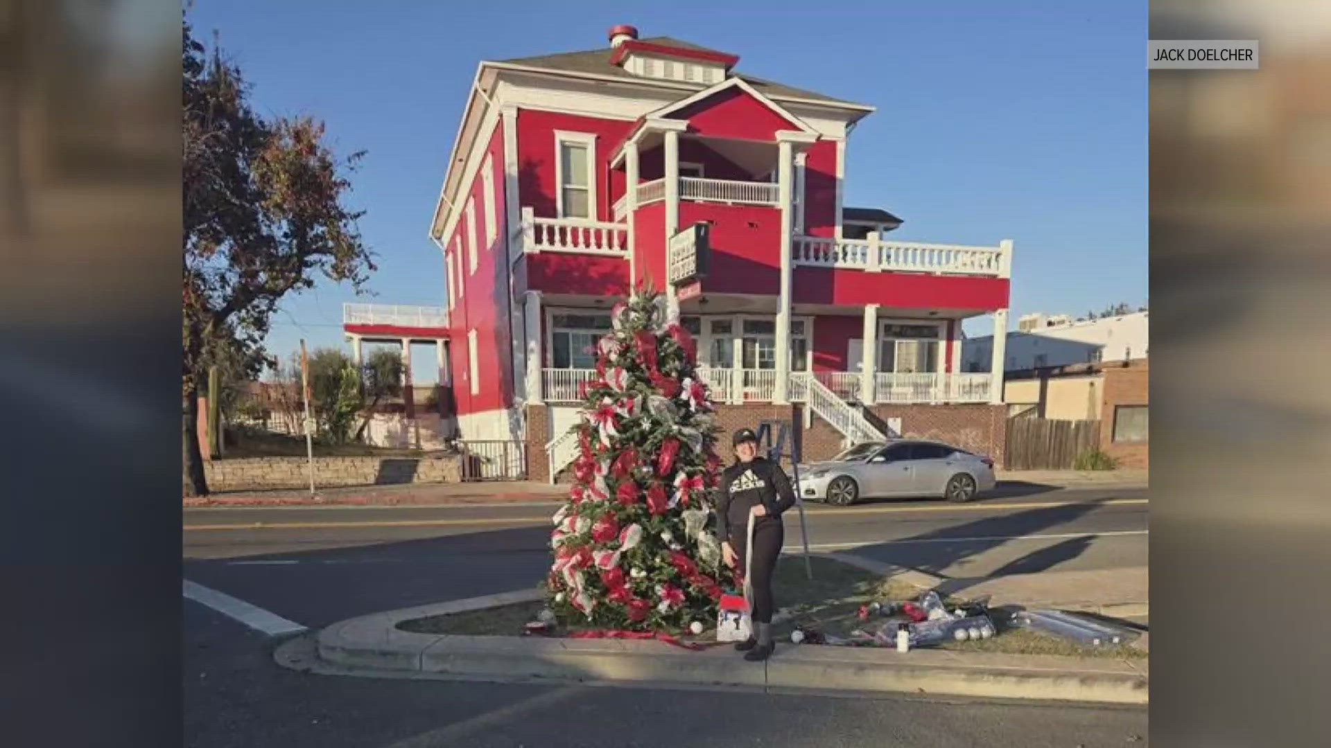 Community members in Isleton rallied together to save a Christmas tree that had been vandalized a day before the annual tree lighting.