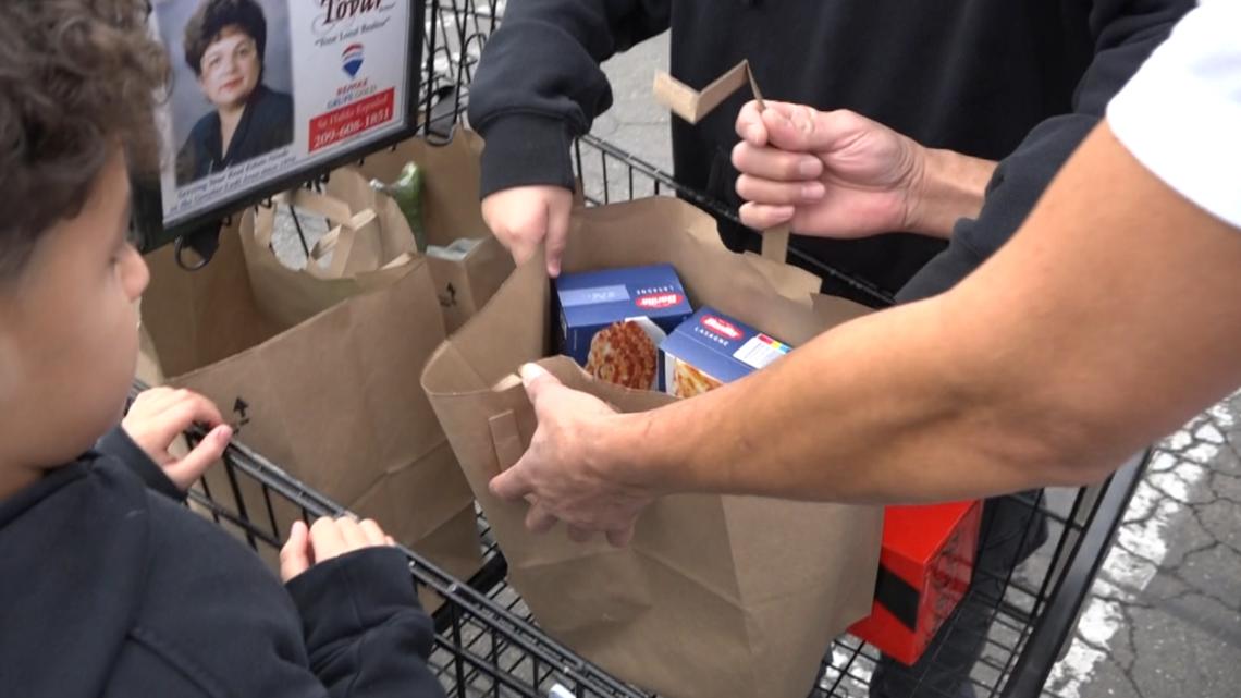 California shoppers react as plastic bags disappear ahead of new 2026 state law