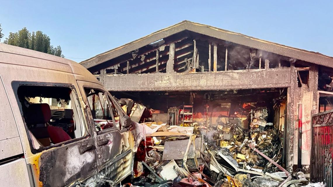 Mom helps family escape South Sacramento house fire