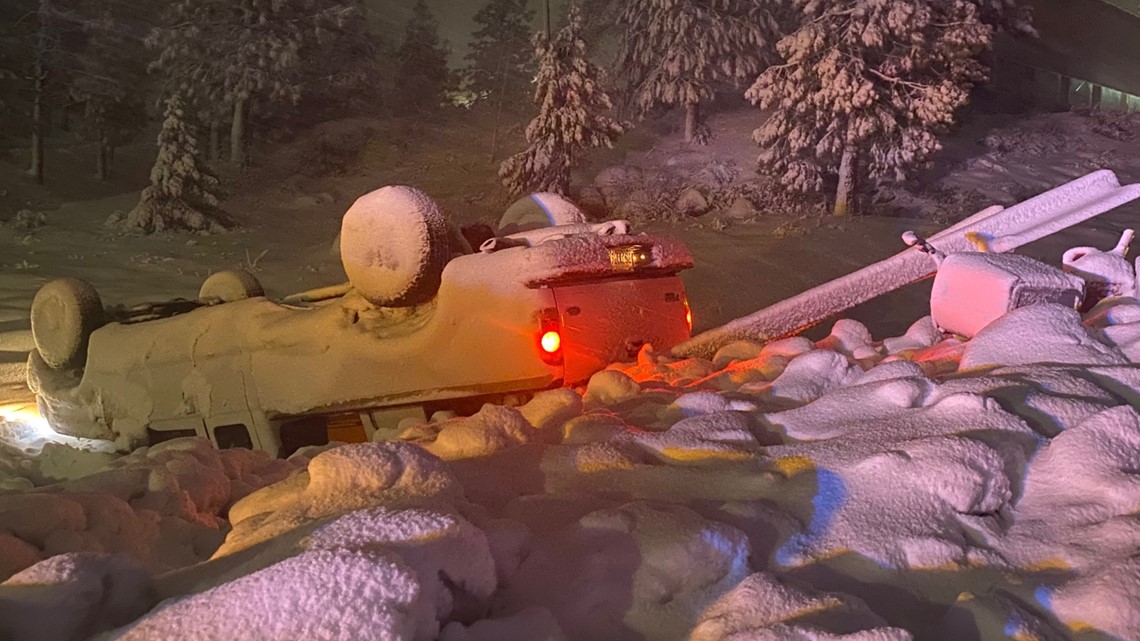 Overturned truck lands in snowy embankment in Sierra - Vimarsana News