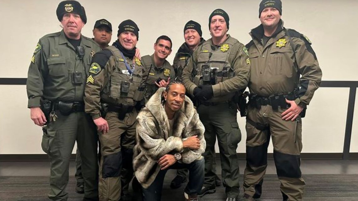 Ludacris poses for photo with deputies after Palisades Tahoe World Cup performance