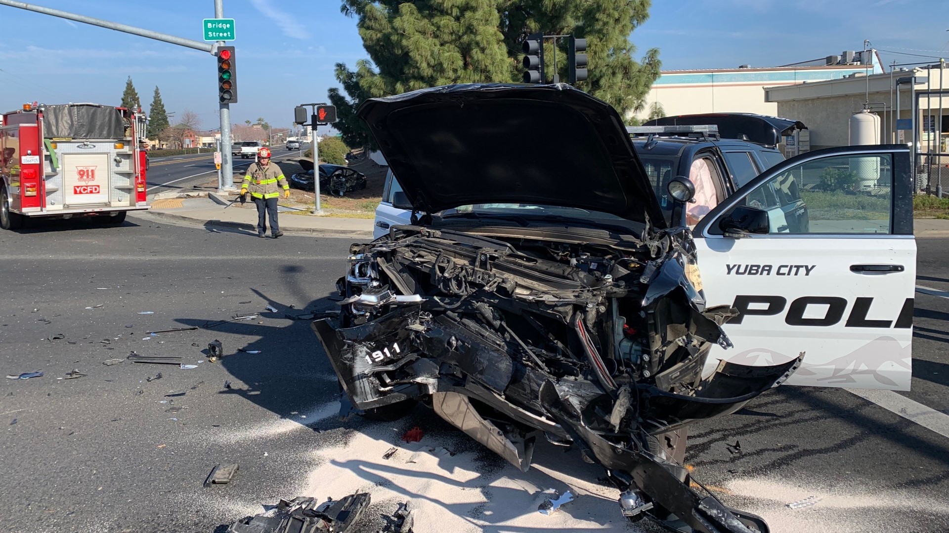 Yuba City police car hit while responding to chase, CHP says
