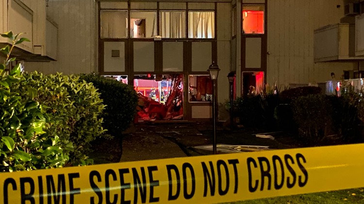 3 hospitalized in explosion at Stockton apartment building