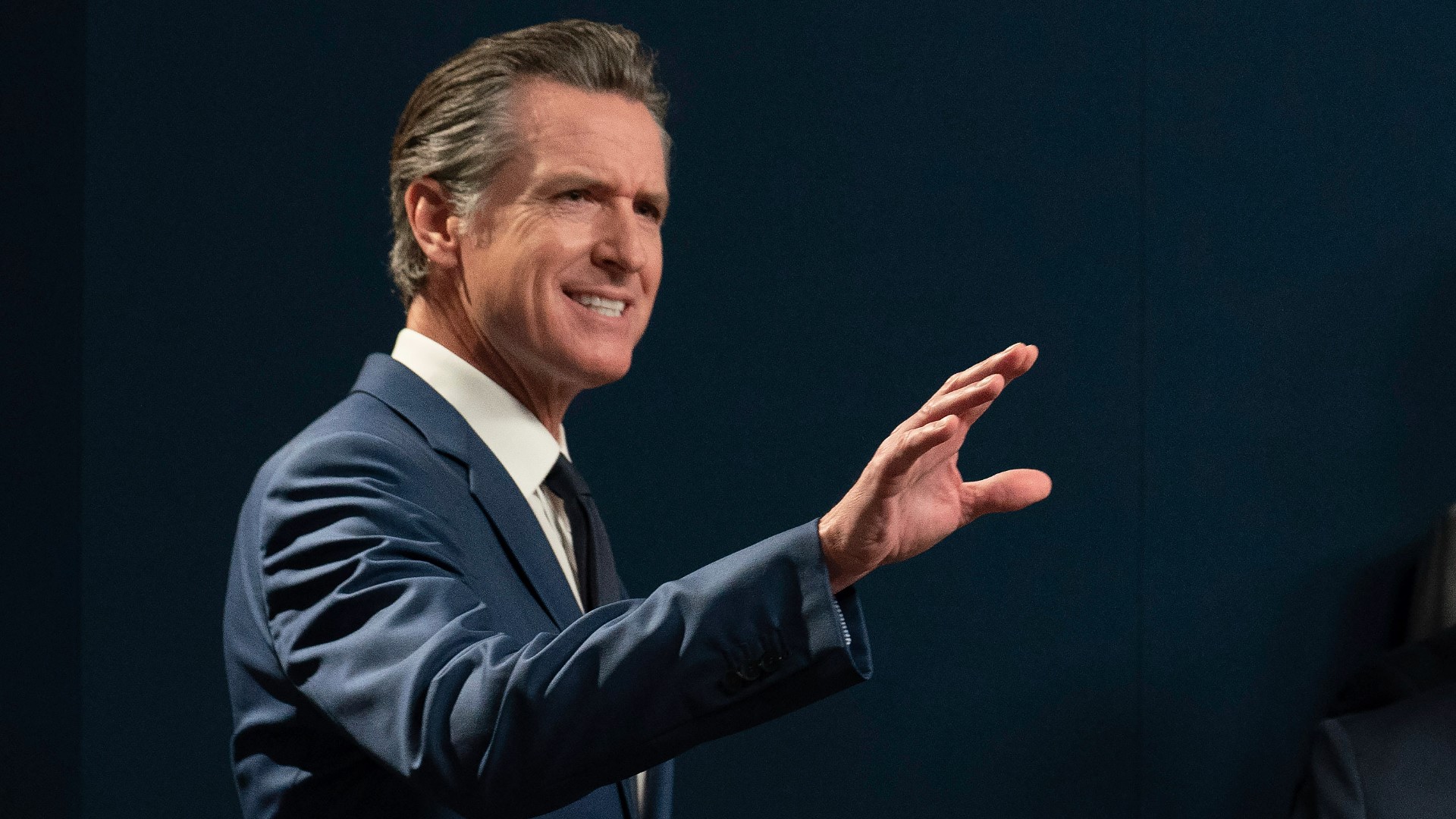 Gavin Newsom vs Ron DeSantis 2 governors to clash in debate