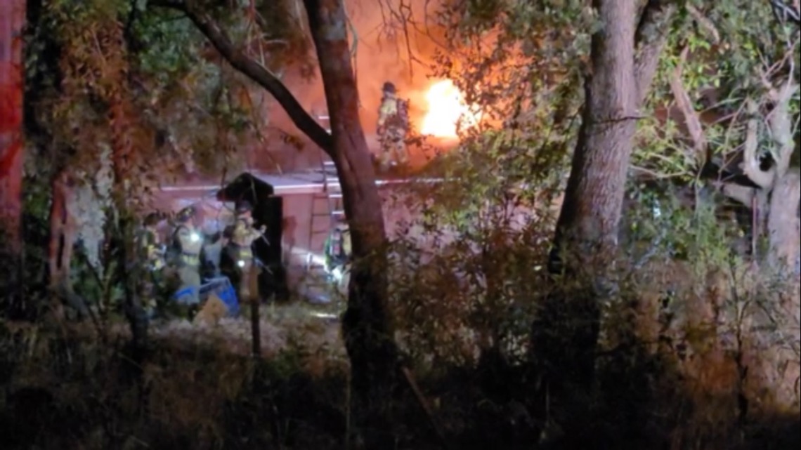 Fair Oaks fire damages boarded-up house | abc10.com