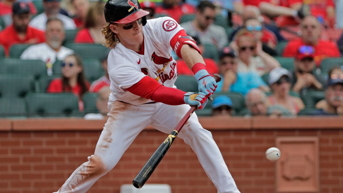 Bader's infield single lifts Cardinals past Giants 2-1