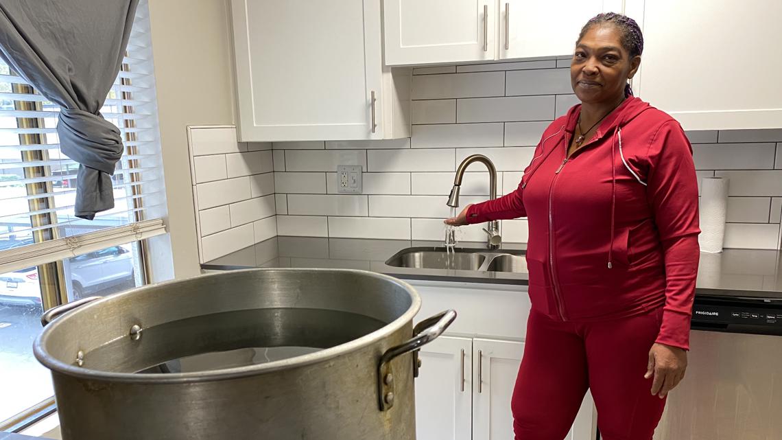 Sacramento apartment residents without hot water for 14 days - Vimarsana News