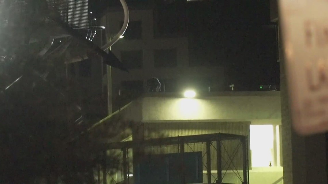 Golden 1 Center employees stranded during police shooting - Vimarsana News
