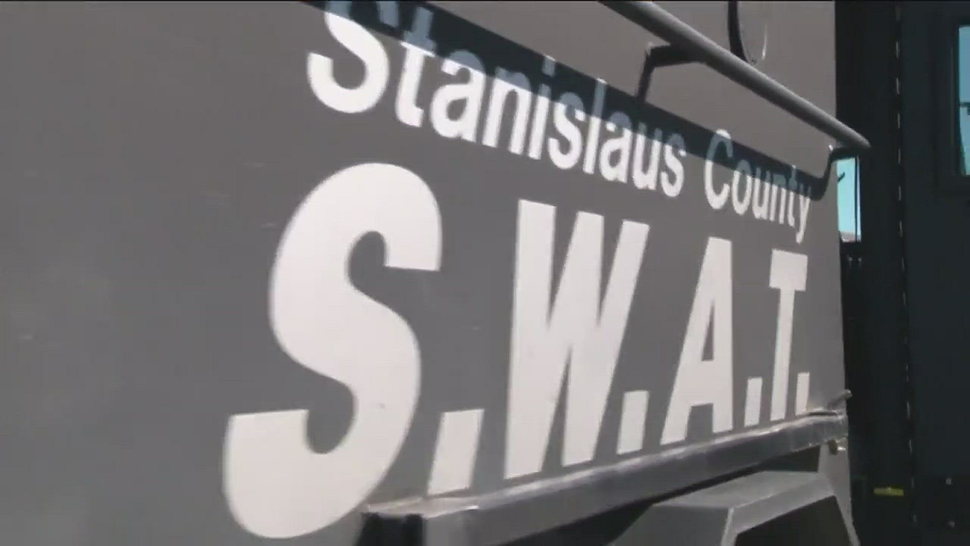 It's not every day that you hear of our local police heading to the other side of the world. But, the Stanislaus County SWAT Team is packing their bags and heading to the Middle East. (March 31, 2017)