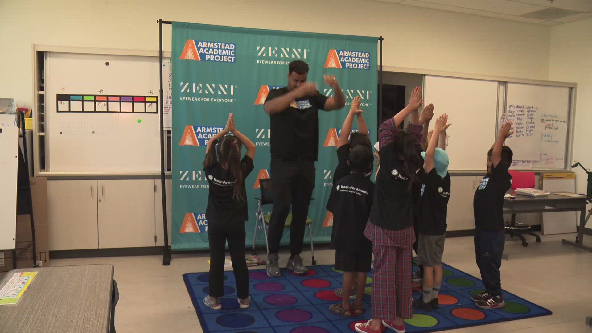 Arik Armstead returned to Sacramento for story time and vision screening with the Armstead Academic Project.