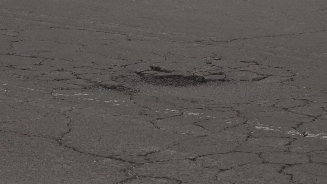 Potholes left behind in Sacramento after latest storm - Vimarsana News