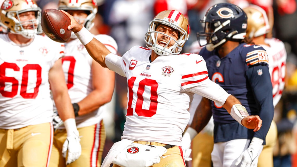 Garoppolo leads way as 49ers beat Bears 33-22 to stop slide