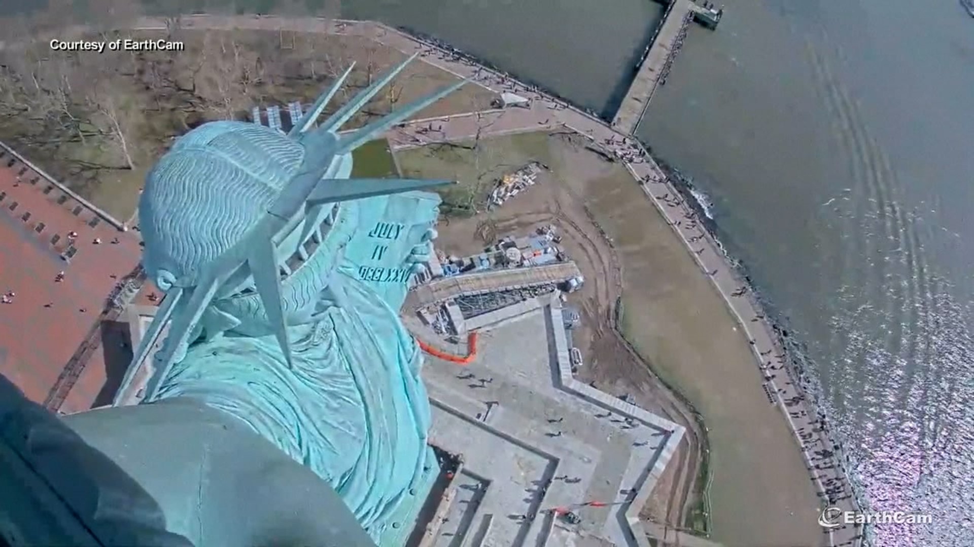 Caught On Camera | Video from the Statue of Liberty the moment an  earthquake hit New York City | abc10.com