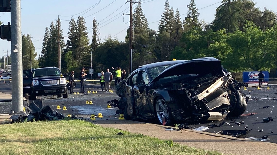 Accident in Roseville on Sunrise Ave leaves 6 in hospital