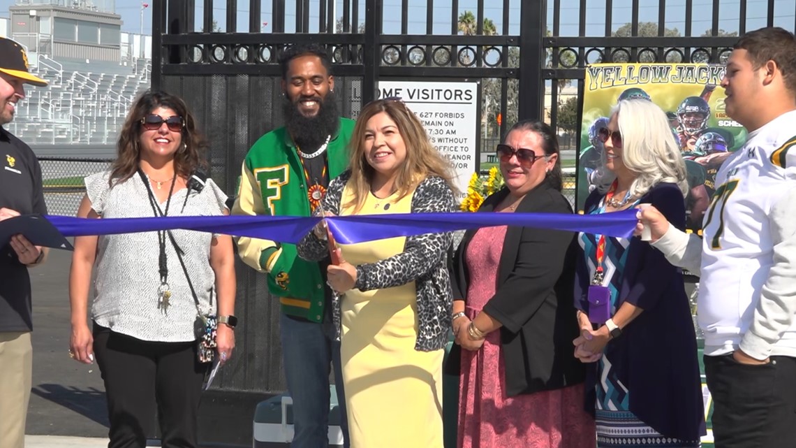 Ribbon-cutting held at Franklin High School's Athletics Complex | abc10.com