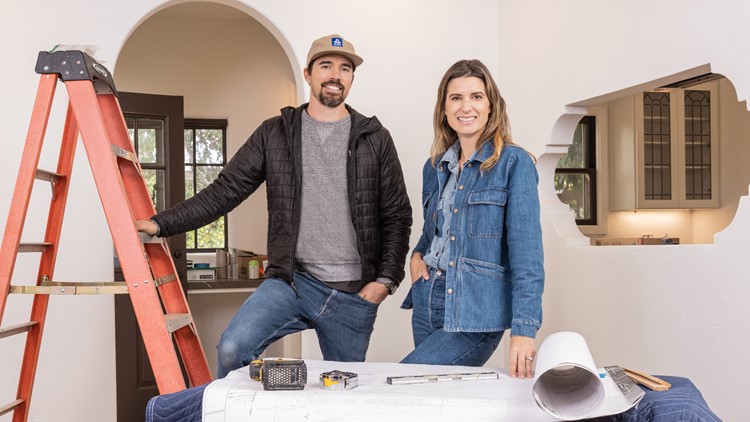 Meet Kele Dobrinski and Christina Valencia, Hosts of 'Mash-Up Our Home', HGTV News