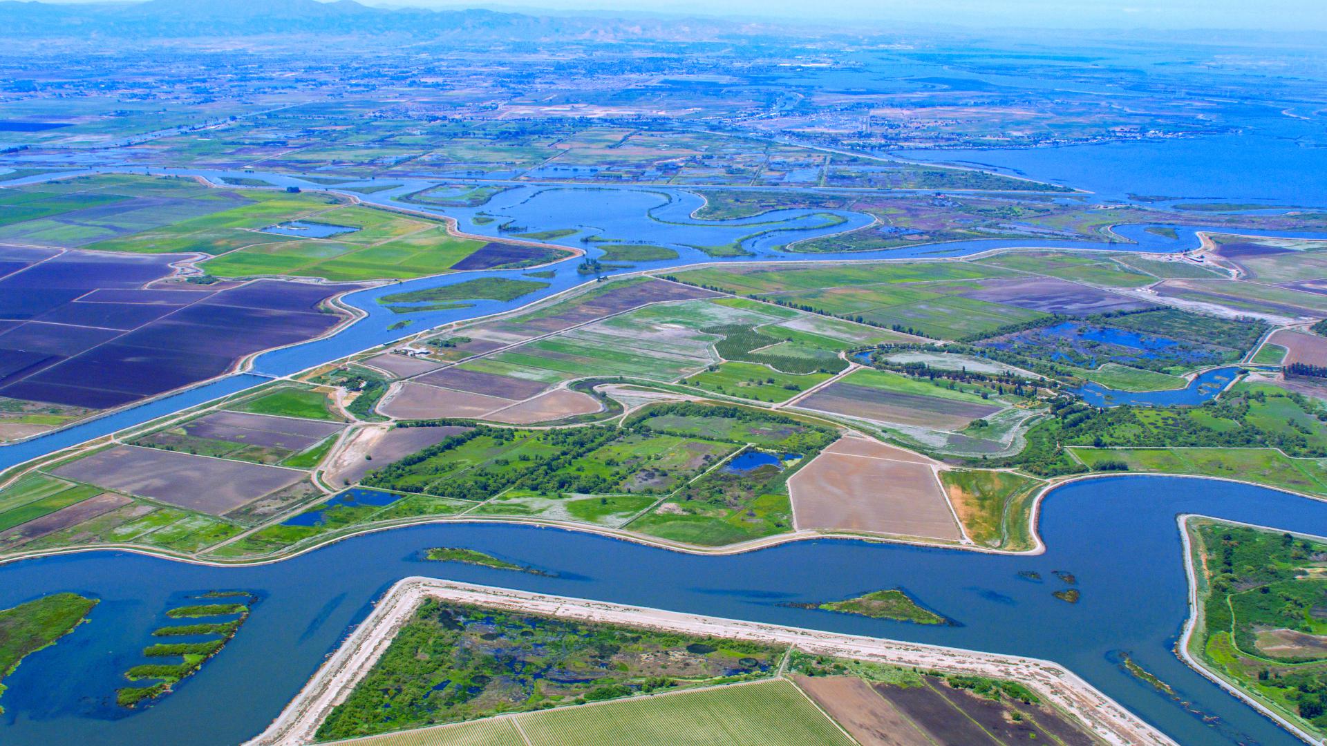 Tony Meyers of the State Water Project and Barbara Barrigan-Parrilla of Restore the Delta sat down to discuss a range of topics including the Delta tunnel.