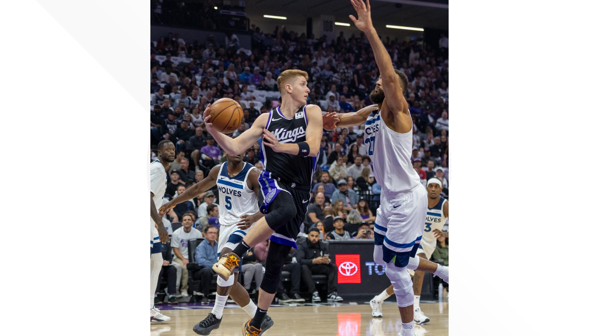 Return of the Kings Sacramento Kings hold season opener against
