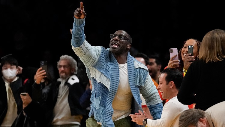 Shannon Sharpe apologies to Grizzlies, Lakers for heated incident in Friday's game