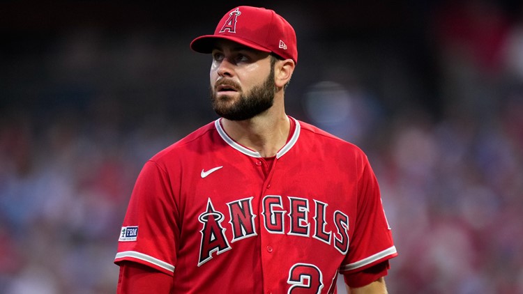 Giants miss out on claiming Angels pitchers, teams' waived players