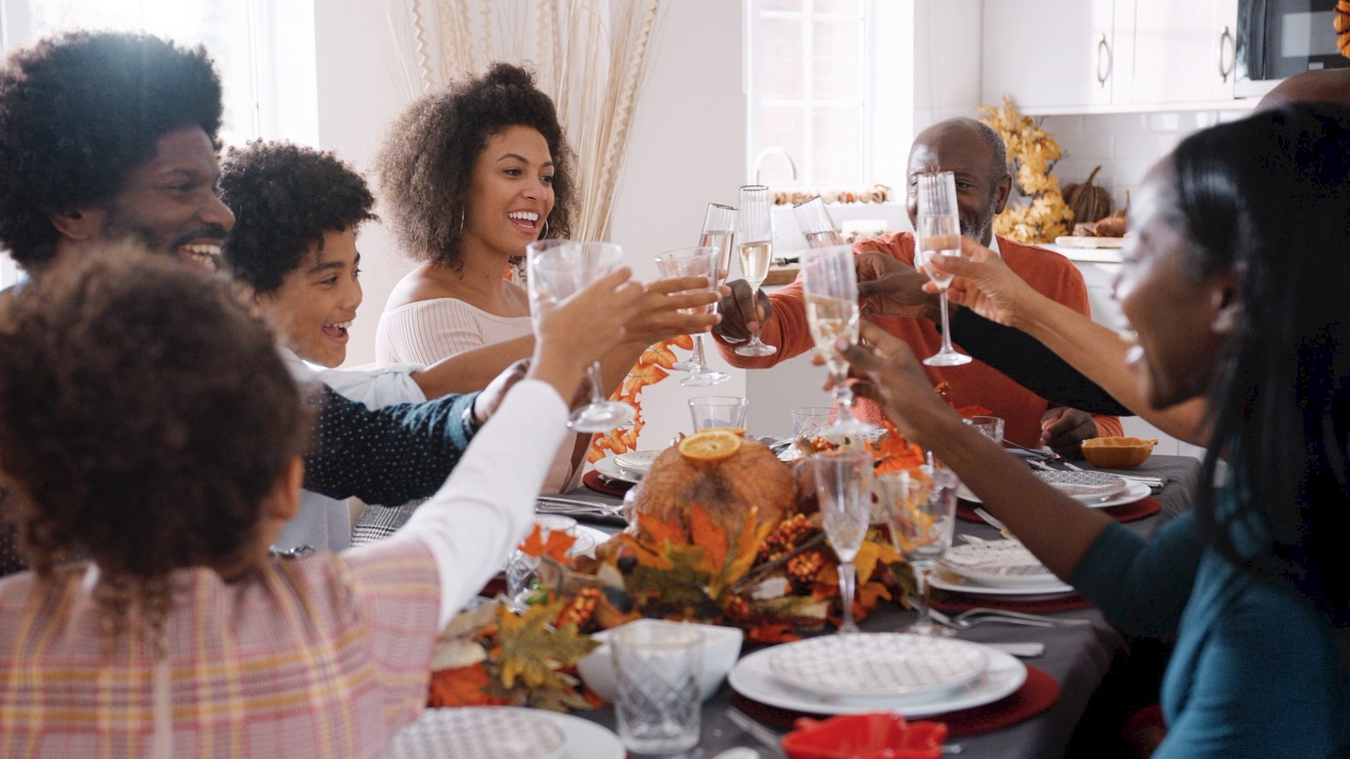 A new survey found a third of parents want to see their children in person this Thanksgiving despite the warnings from public health officials asking Americans to forgo festivities amid a coronavirus surge. Veuer's Maria Mercedes Galuppo has the story.
