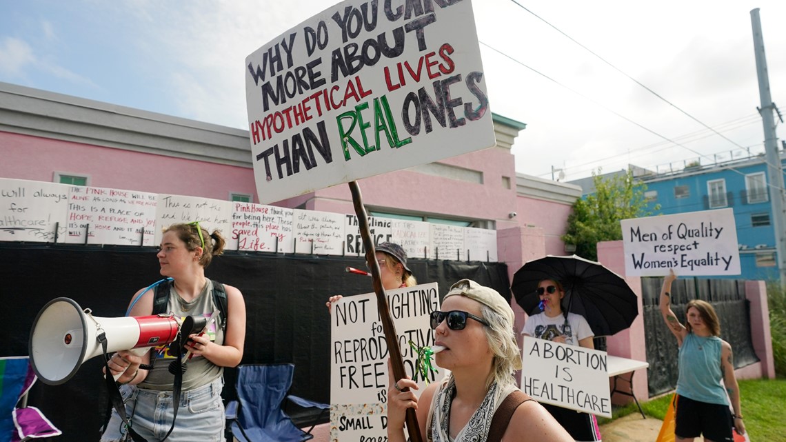Mississippi abortion clinic owner sold building and won't reopen - Vimarsana News