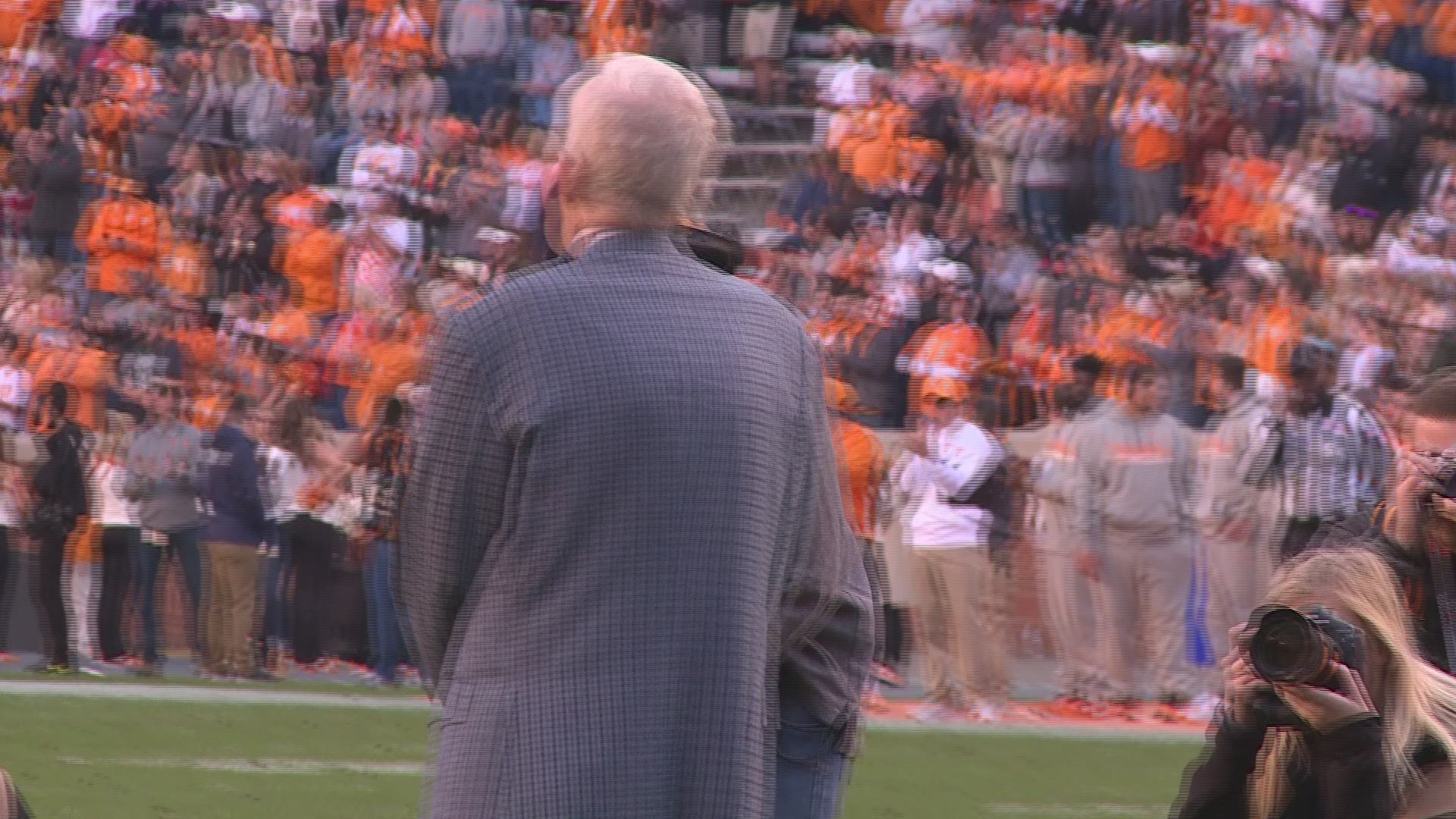 Legendary Tennessee broadcaster John Ward received a standing ovation from the Neyland Stadium crowd as he was honored on the field as the legend of the game during the Vols contest with Vanderbilt.