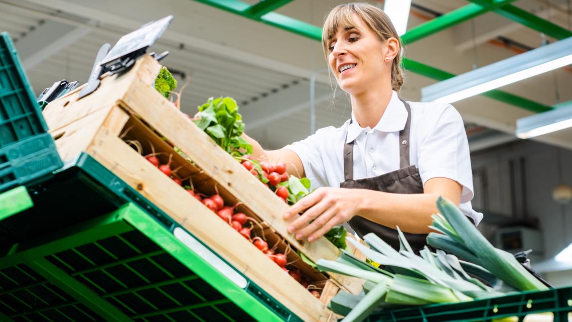 lowes-foods-employees-to-receive-extra-incentives-abc10