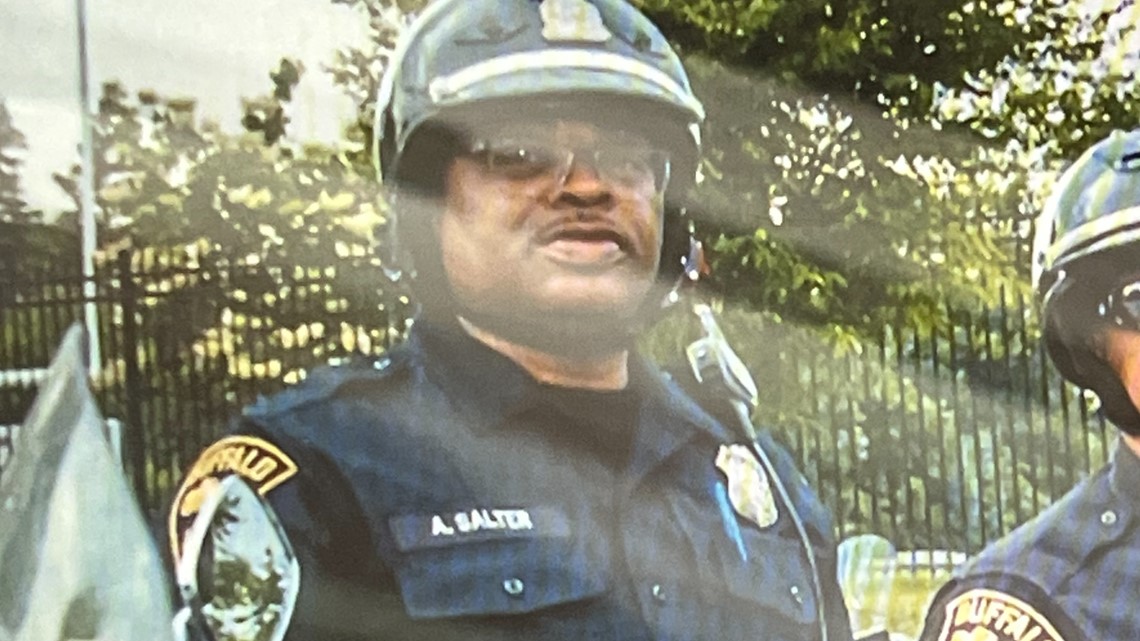 Aaron Salter, Jr.: Buffalo Mass Shooting hero security guard - Vimarsana News