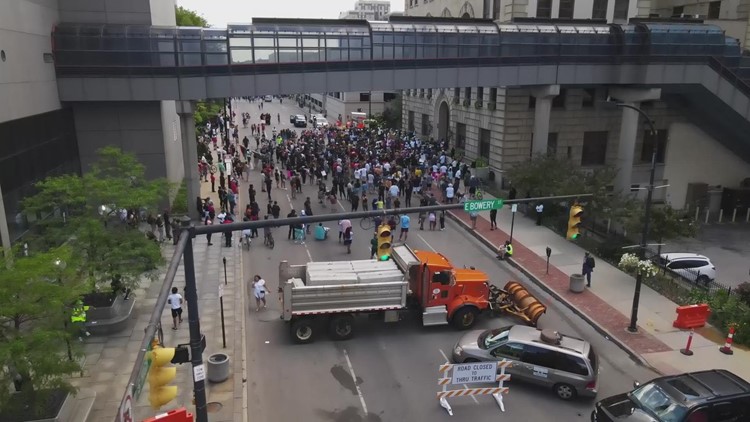 UPDATES | Jayland Walker bodycam video released; Demonstrations taking place outside of Akron Justice Center