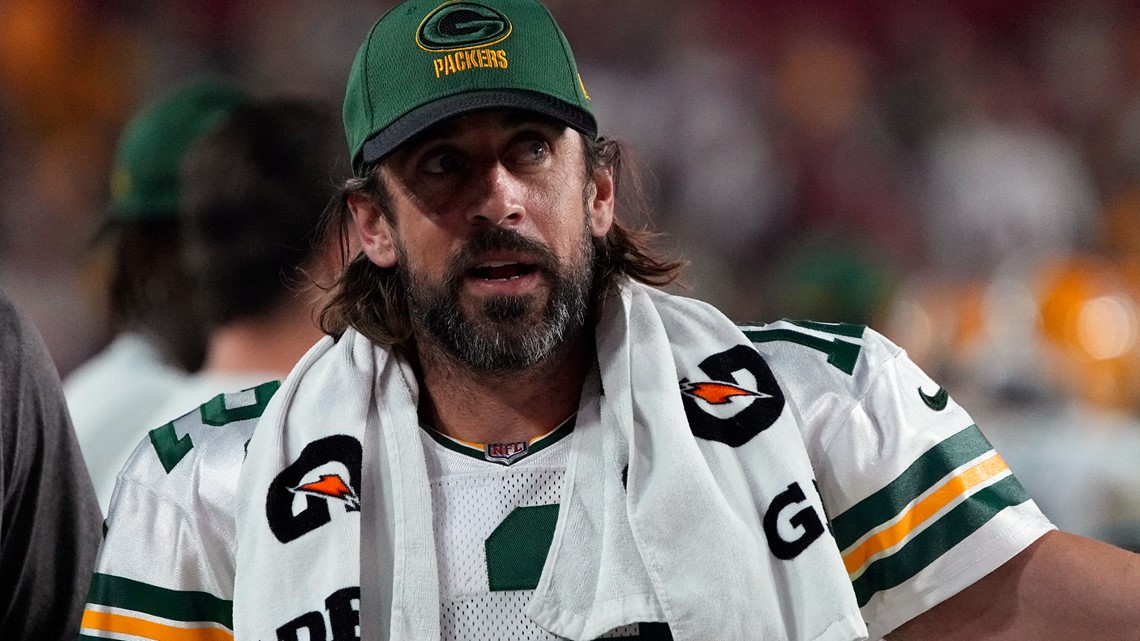 Aaron Rodgers Lashes Out About N.F.L.'s Vaccine Requirements - The