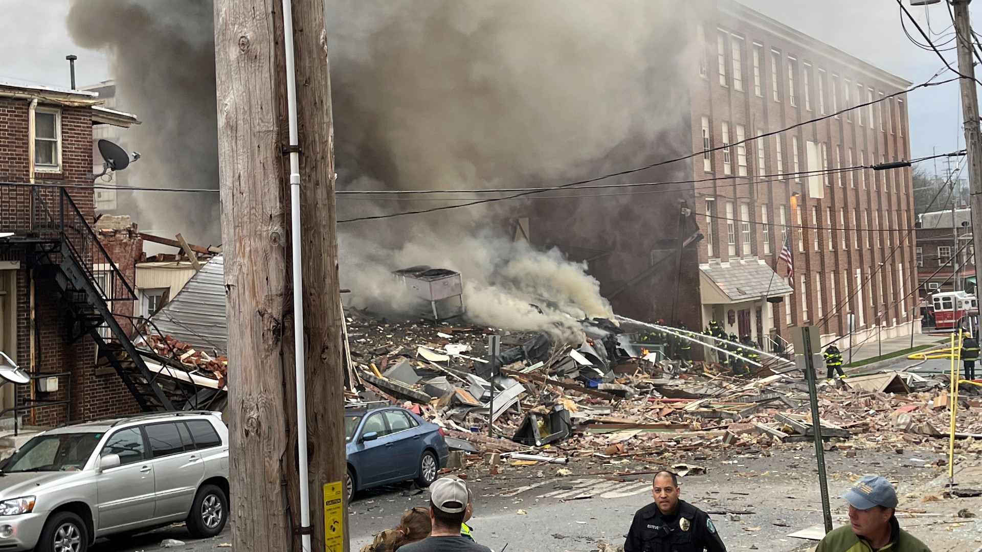 Pennsylvania chocolate factory explosion 7 killed, no cause yet
