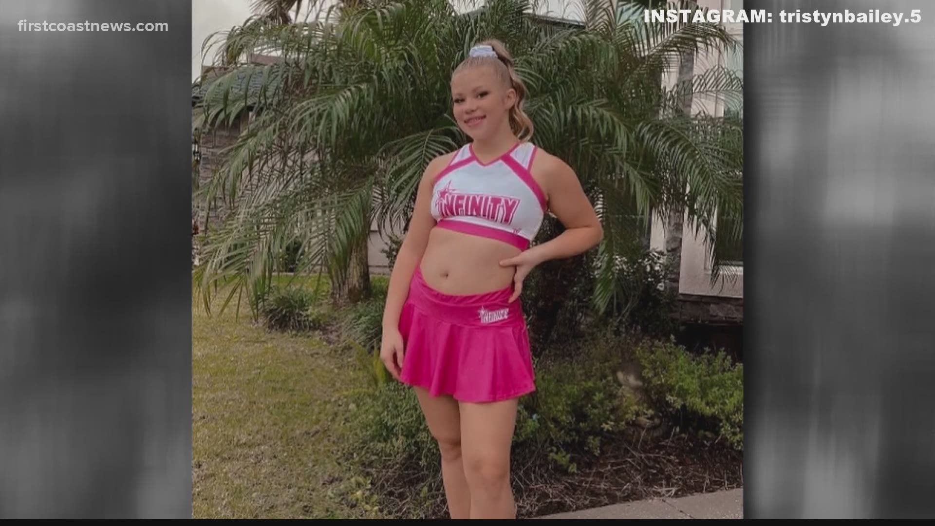 Accused Killer Of Florida Cheerleader Took Selfie In Police Car