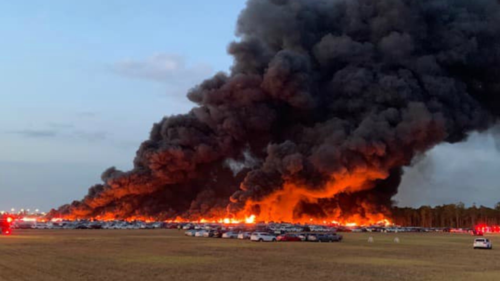 Thousands of rental cars destroyed in fire at Florida airport | abc10.com