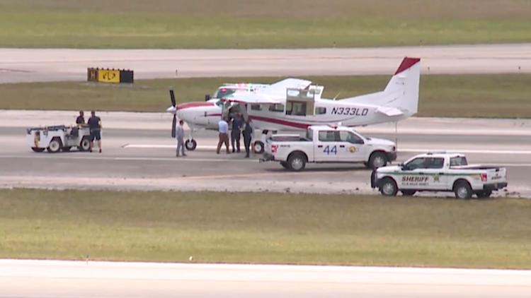 'Kudos to that new pilot': Passenger with no flying experience safely lands plane